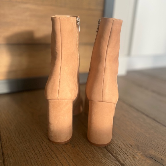 Steve Madden Lourdes Tan Ankle Boot - Picture 2 of 7